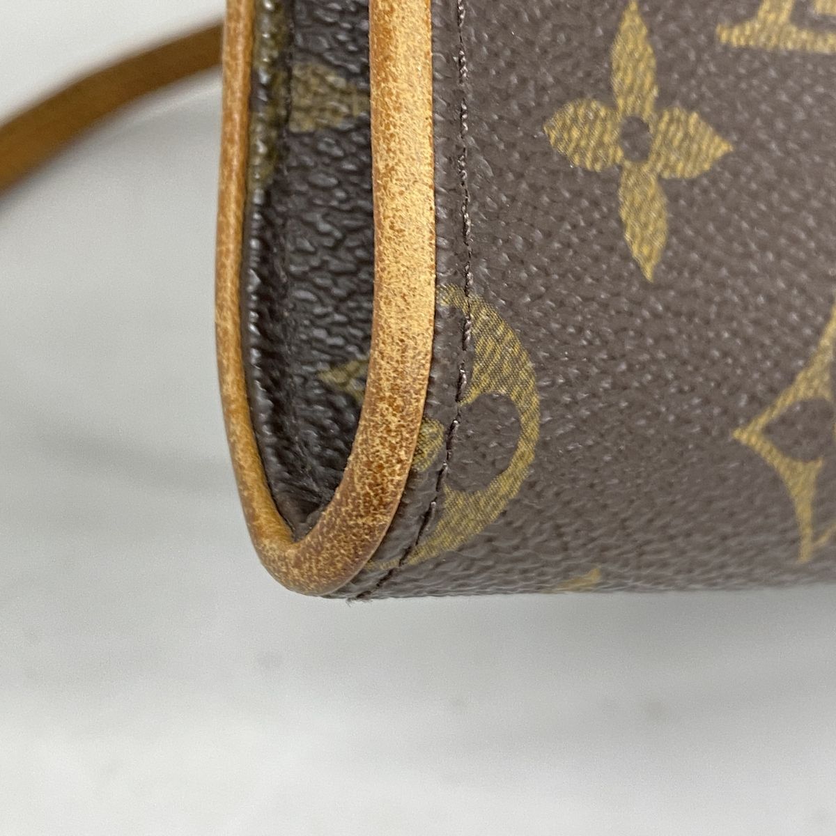 Louis Vuitton Shoulder Bag Monogram Pochette Twin GM Brown — view 6
