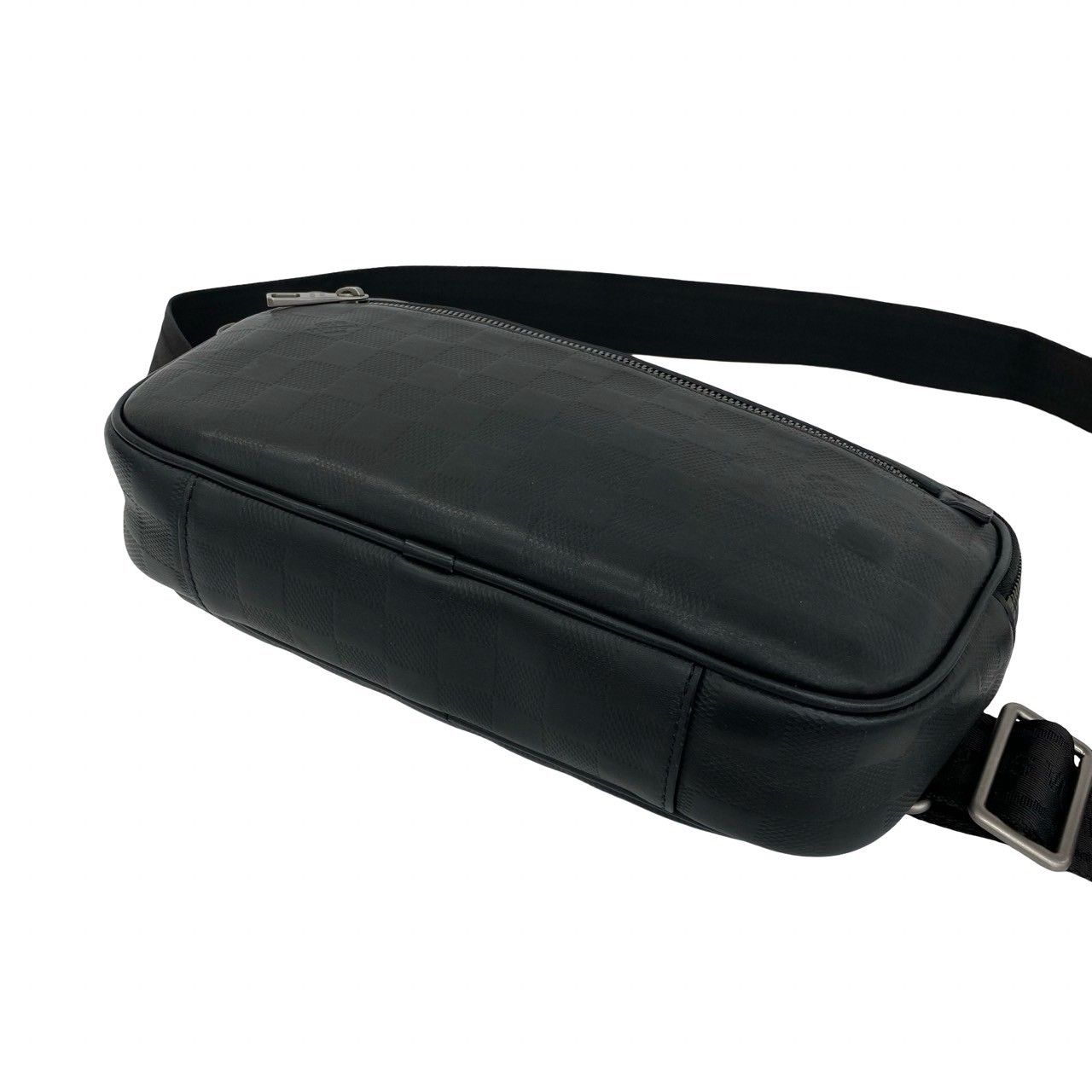 Louis Vuitton Ambler Damier Infini Leather 2-Way Shoulder Belt Bag Black — view 8