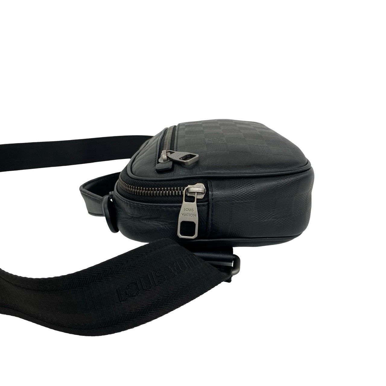 Louis Vuitton Ambler Damier Infini Leather 2-Way Shoulder Belt Bag Black — view 5