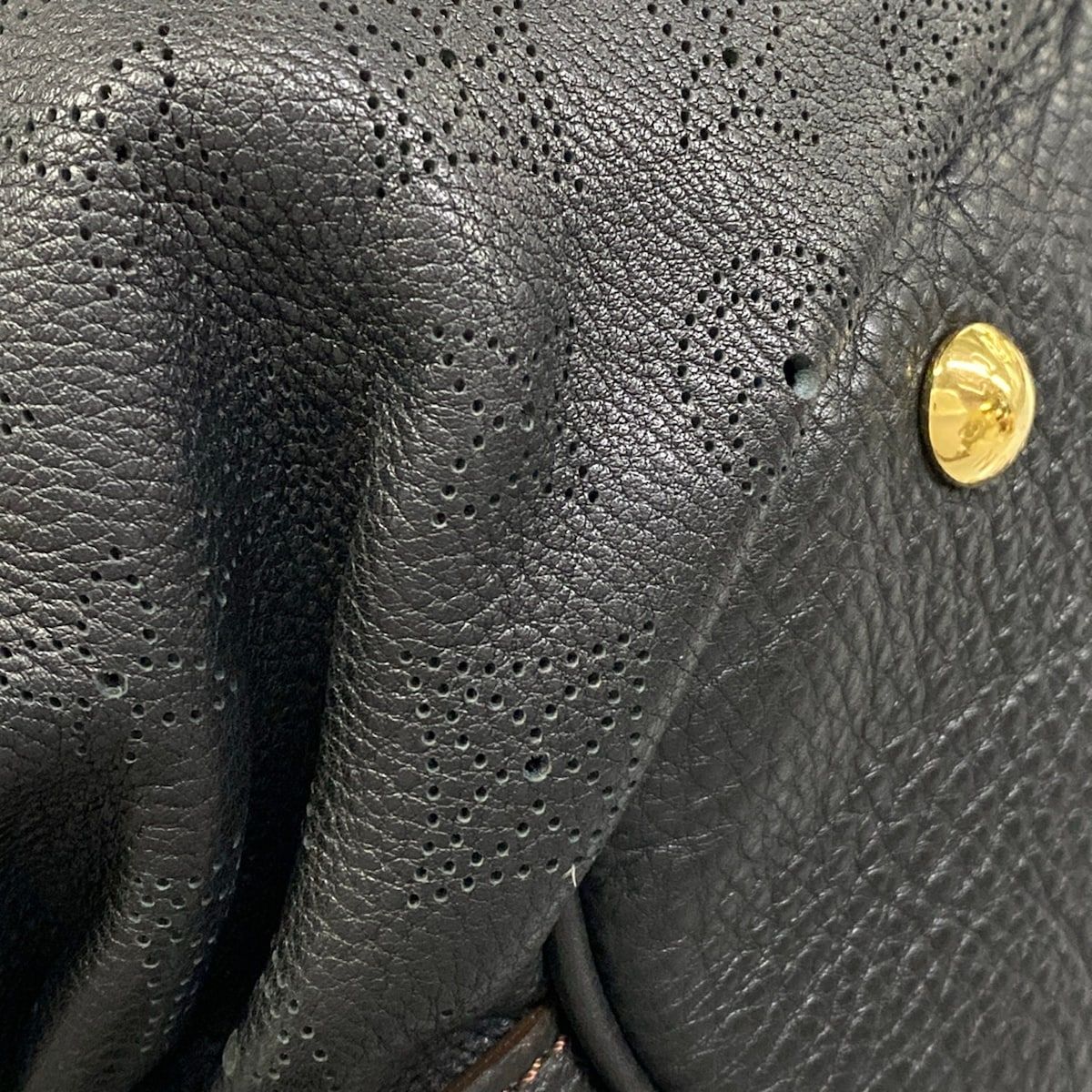 Louis Vuitton Shoulder Bag Mahina XS Noir Leather — view 6