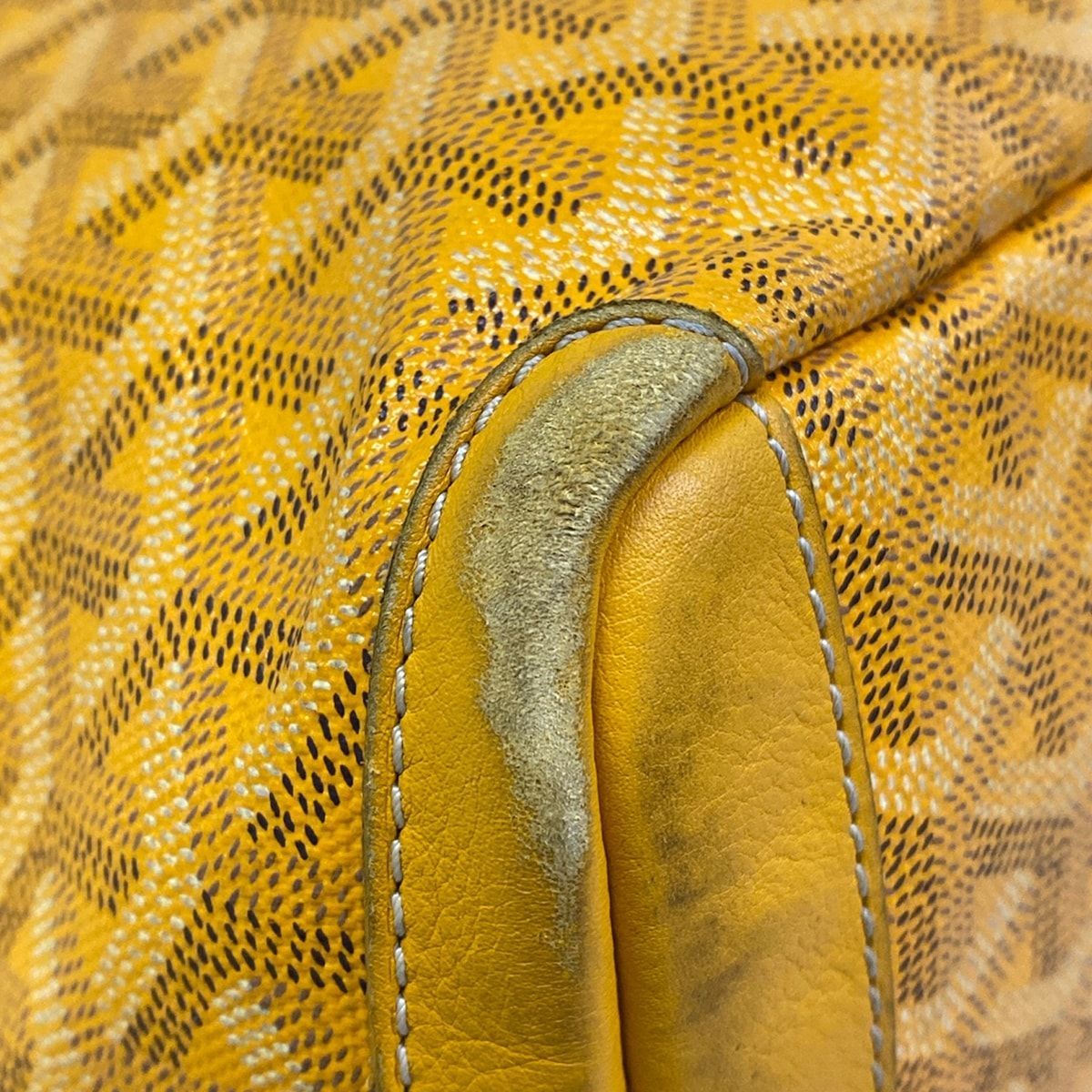 Goyard Shoulder Bag Artois PM Yellow with Initials Leather — view 6