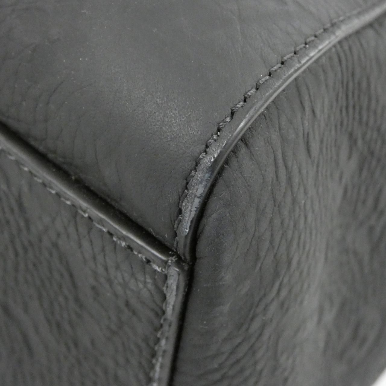 Louis Vuitton Taurillon Monogram Sac Plat Bag — view 2