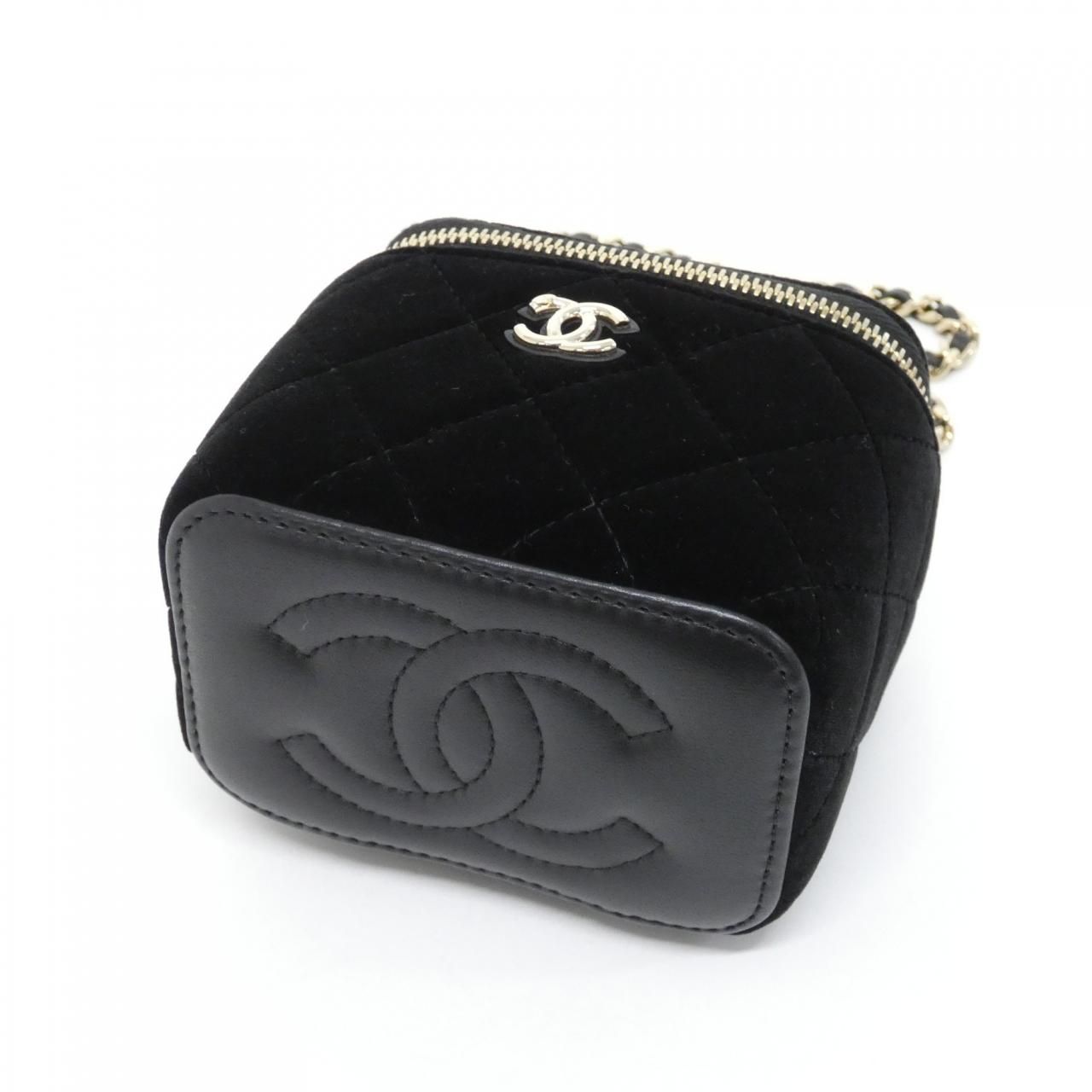 Chanel Shoulder Bag Black — view 3