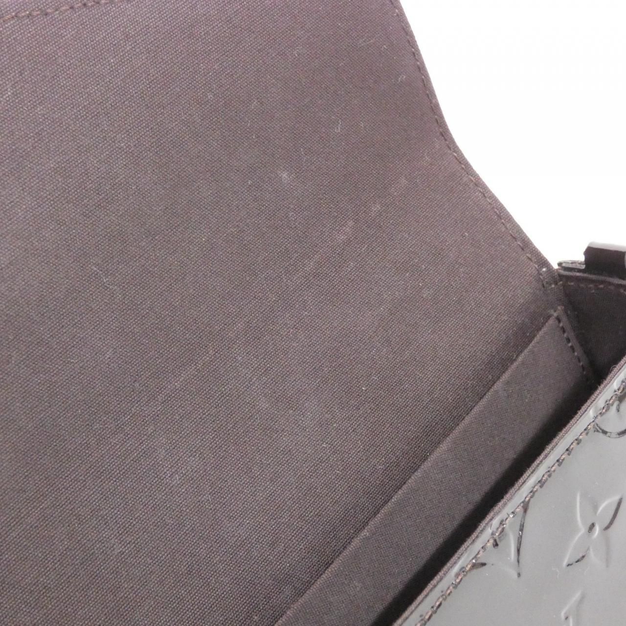 Louis Vuitton Vernis Pochette Felicity Shoulder Bag — view 8