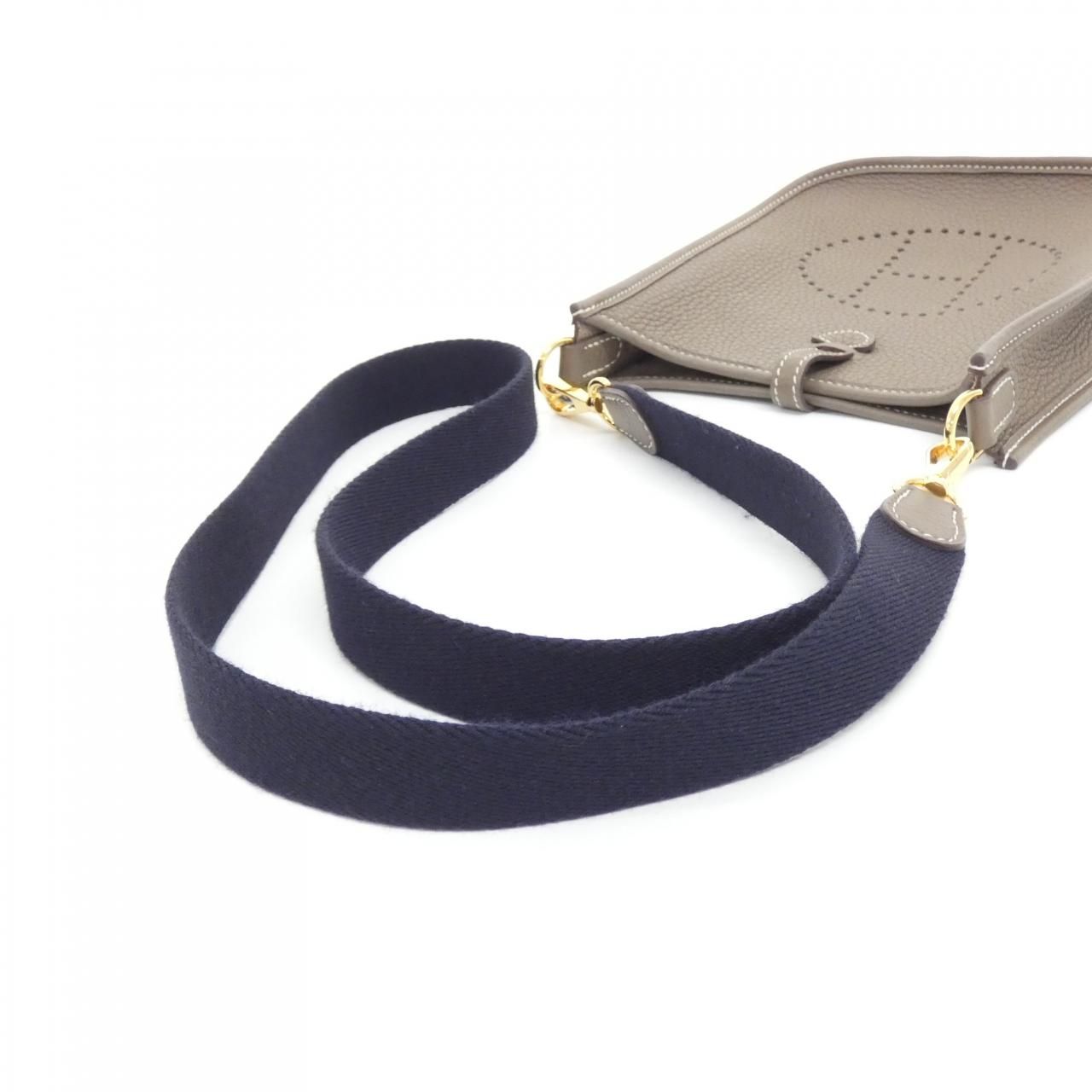 Hermes Evelyne Amazon 16 Shoulder Bag — view 6