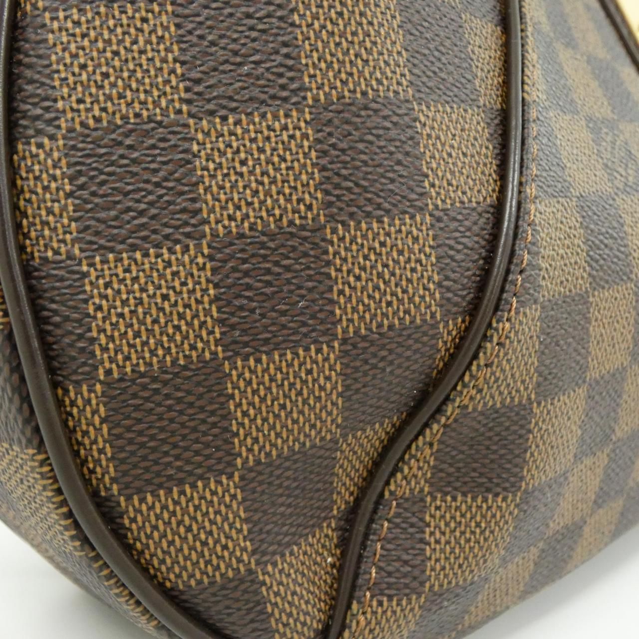 Louis Vuitton Damier Thames GM Shoulder Bag — view 7