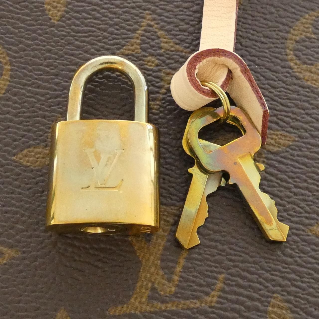 Louis Vuitton Monogram Alma BB Bag — view 4