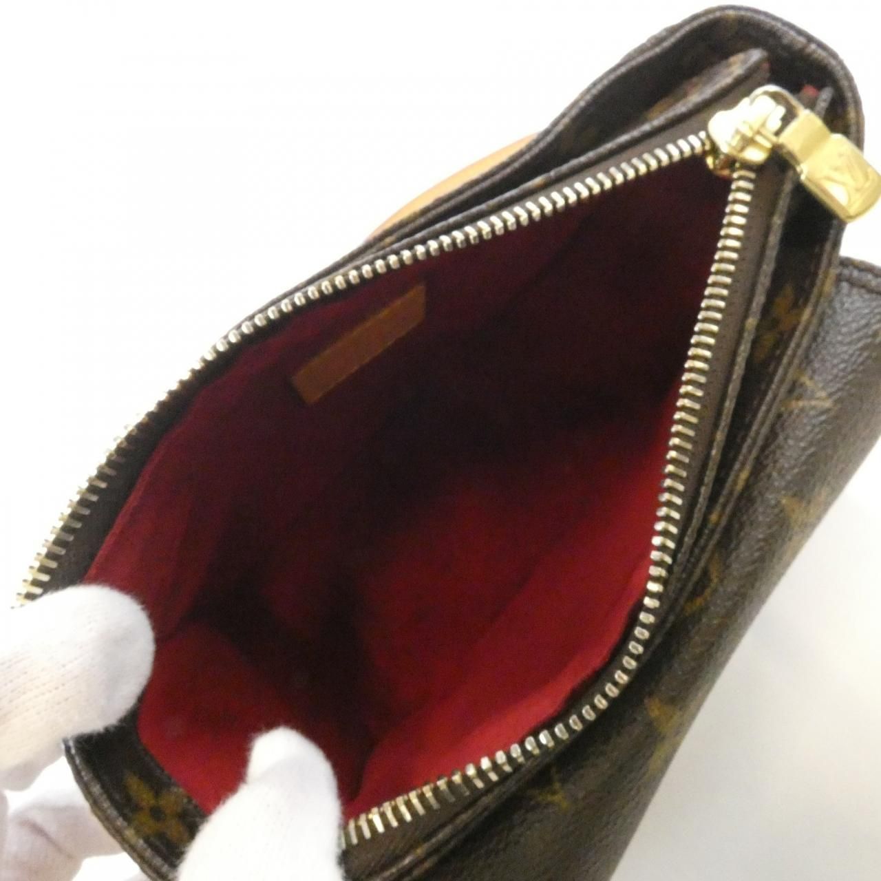 Louis Vuitton Monogram Viva-Cite PM Shoulder Bag — view 6