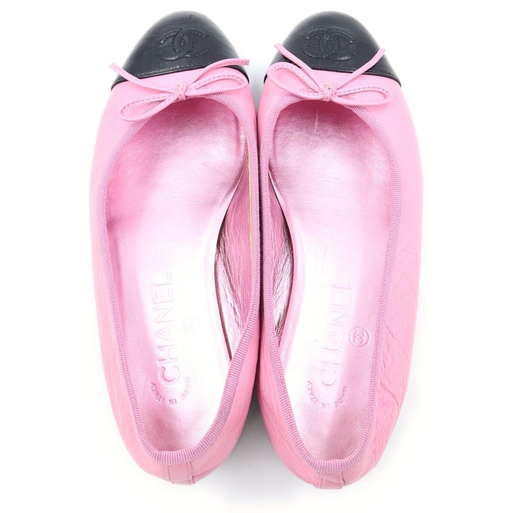 Chanel CC Logo Bicolor Pumps Flat Shoes Ballerina Shoes Black Pink Heel — view 4