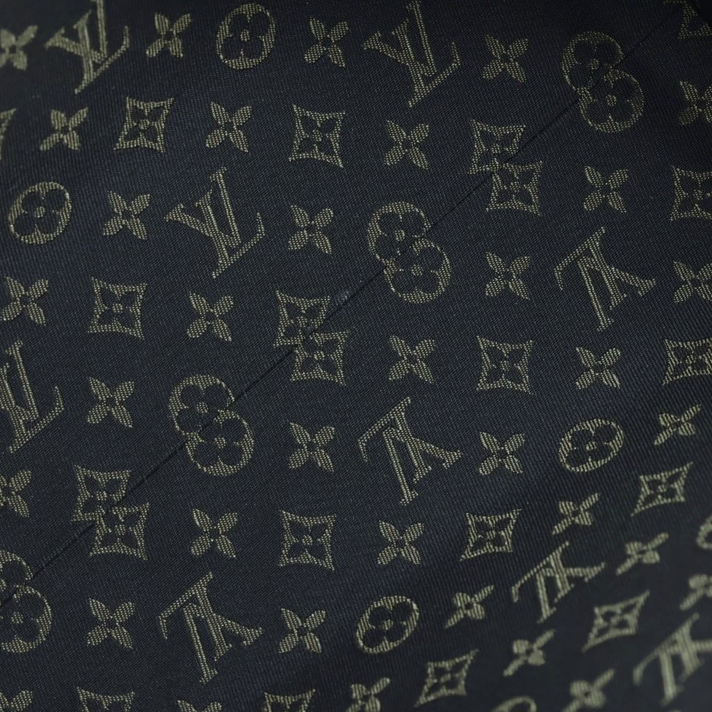 Louis Vuitton Monogram Multipass Shoulder Bag Black Calfskin — view 7