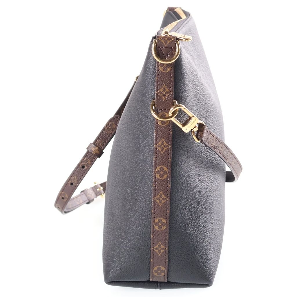 Louis Vuitton Monogram Multipass Shoulder Bag Black Calfskin — view 3