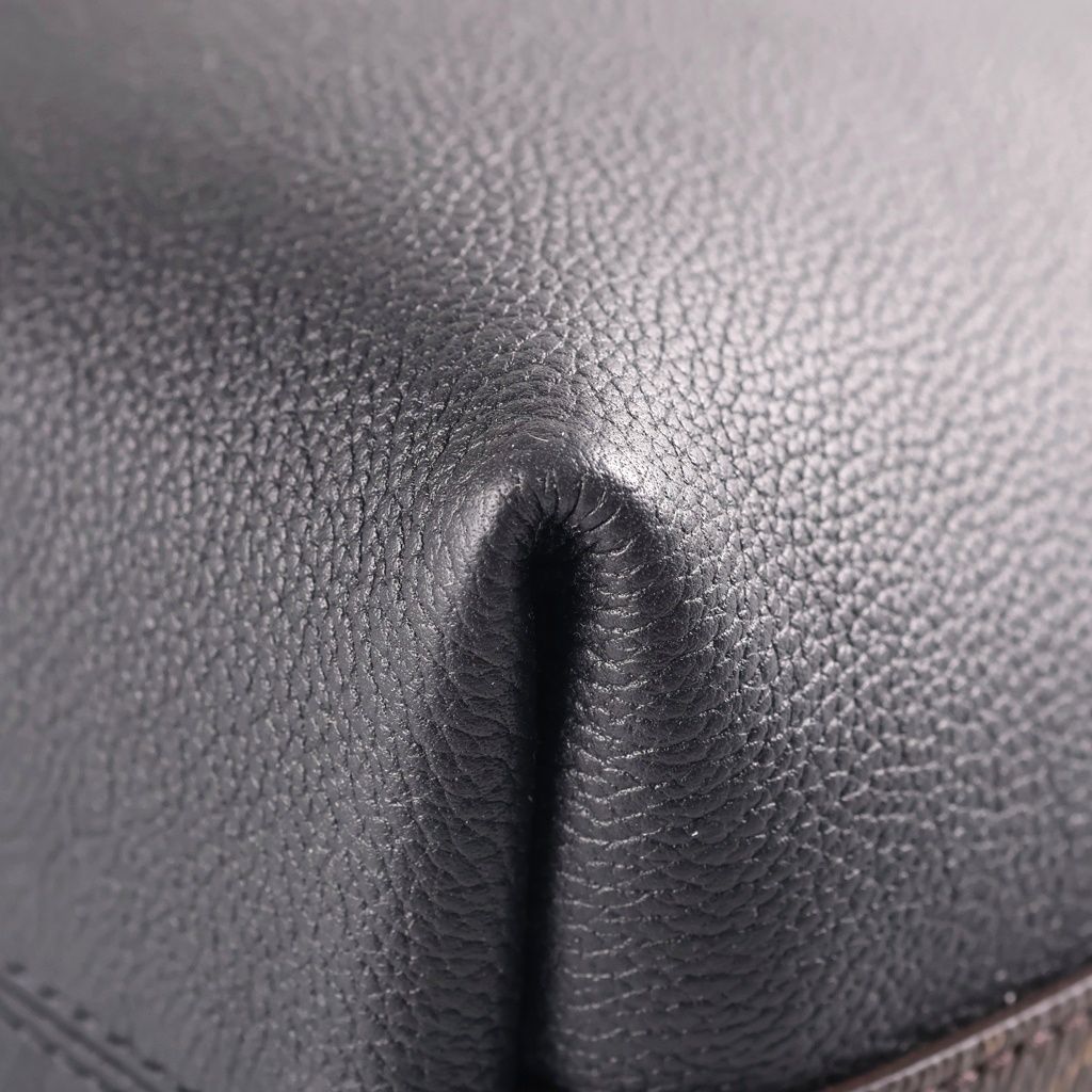 Louis Vuitton Monogram Multipass Shoulder Bag Black Calfskin — view 5