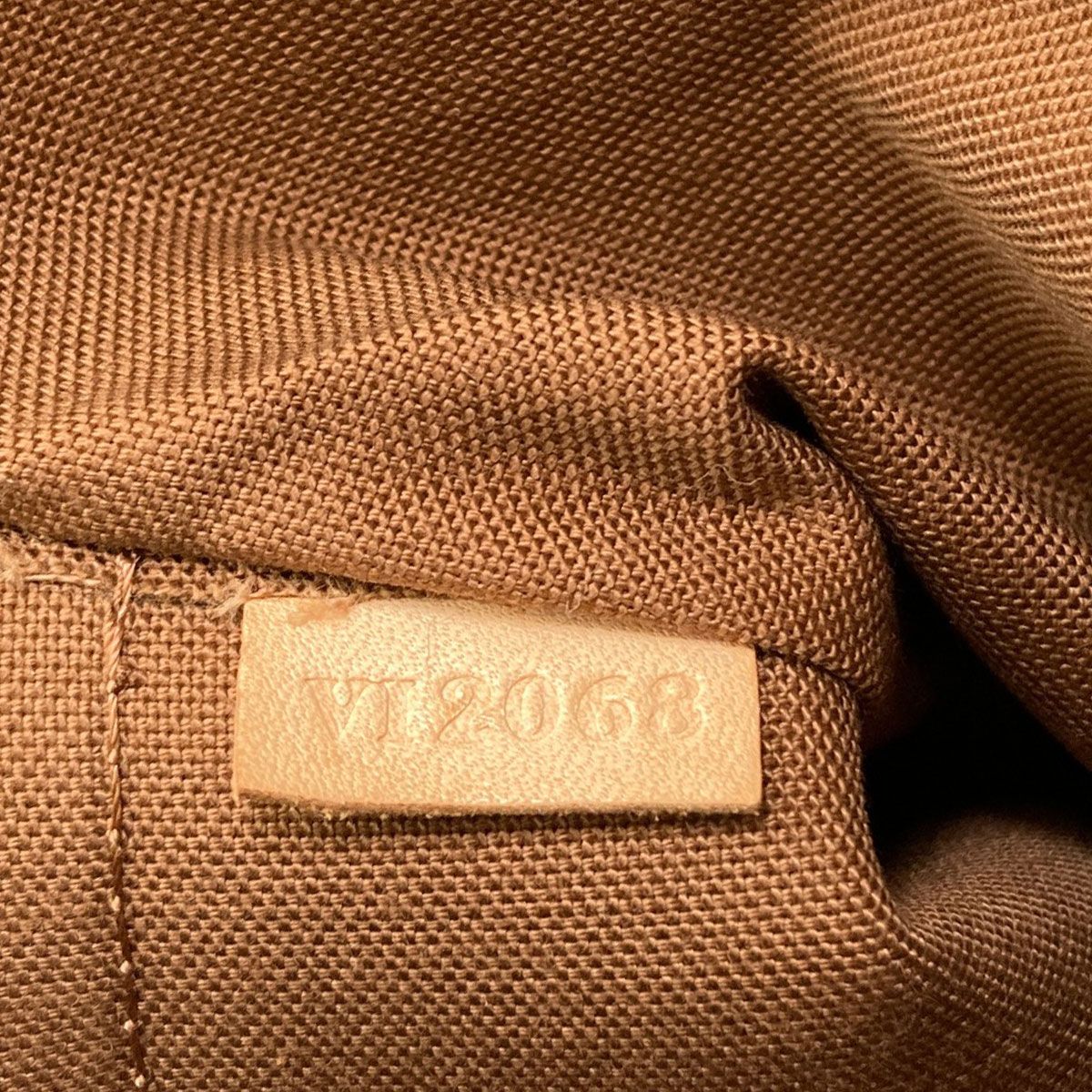Louis Vuitton Batignolles Tote Bag Monogram Canvas — view 7