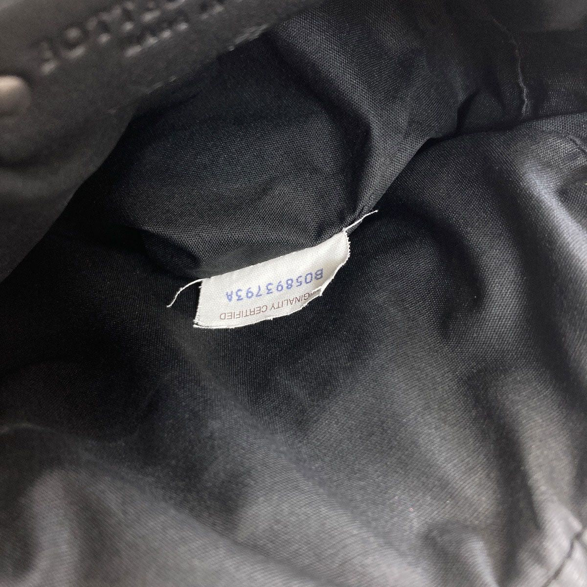 Bottega Veneta Intrecciato Shoulder Bag Calfskin — view 7