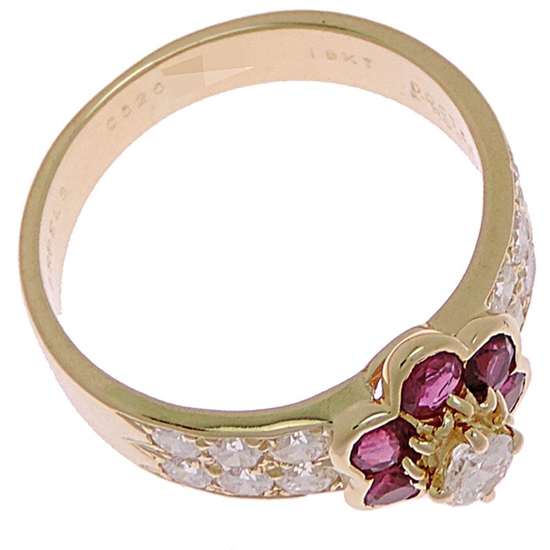 Van Cleef & Arpels Ring — view 3