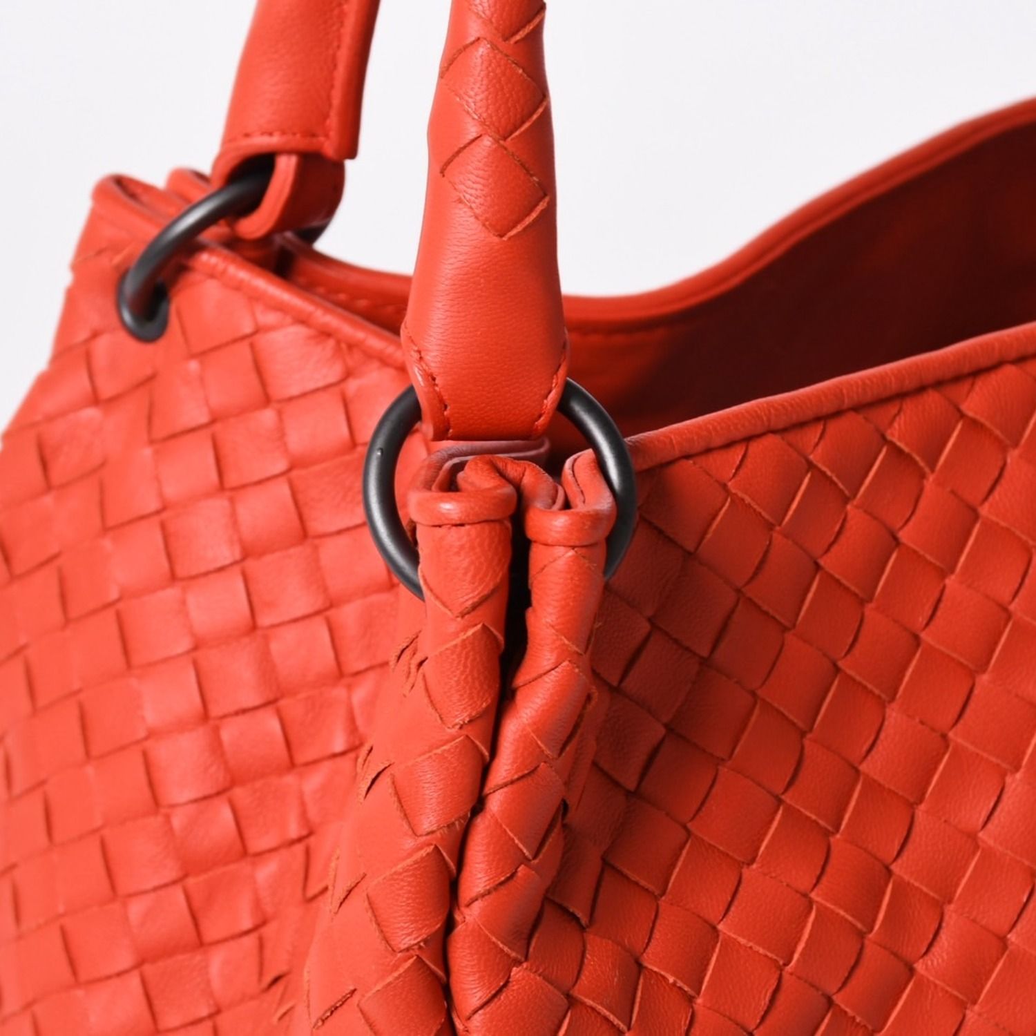 Bottega Veneta Handbag Intrecciato Red Matt Black — view 5