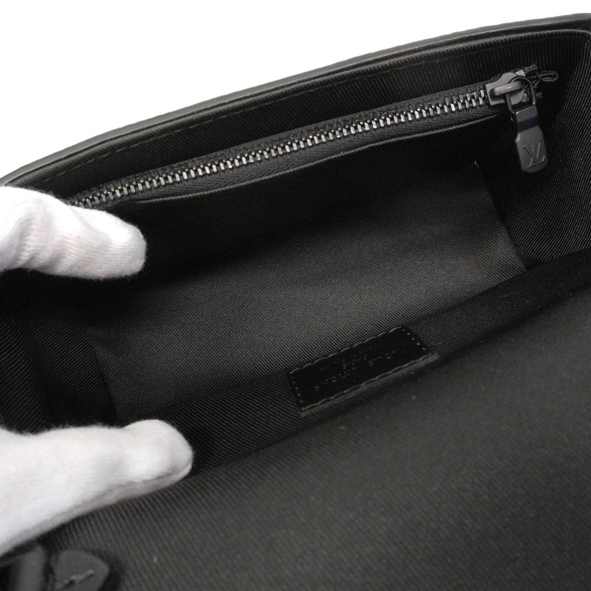 Louis Vuitton Shoulder Bag Monogram Eclipse Steamer Wearable Wallet Black — view 4