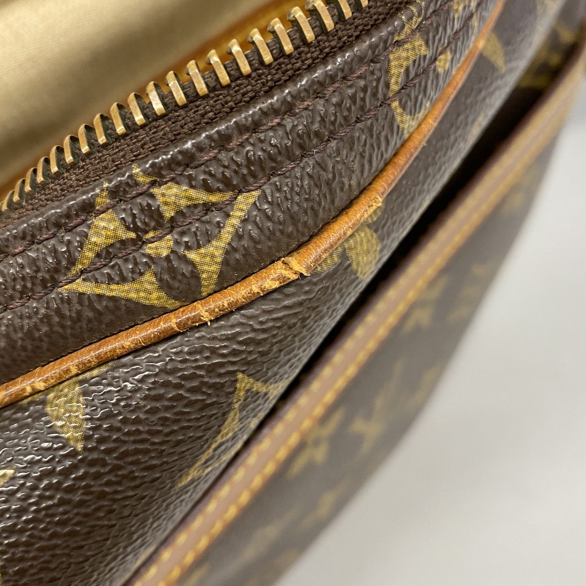 Louis Vuitton Shoulder Bag Monogram Reporter PM Brown — view 8