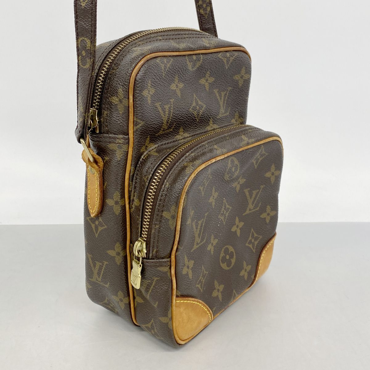 Louis Vuitton Shoulder Bag Monogram Amazon Brown — view 2