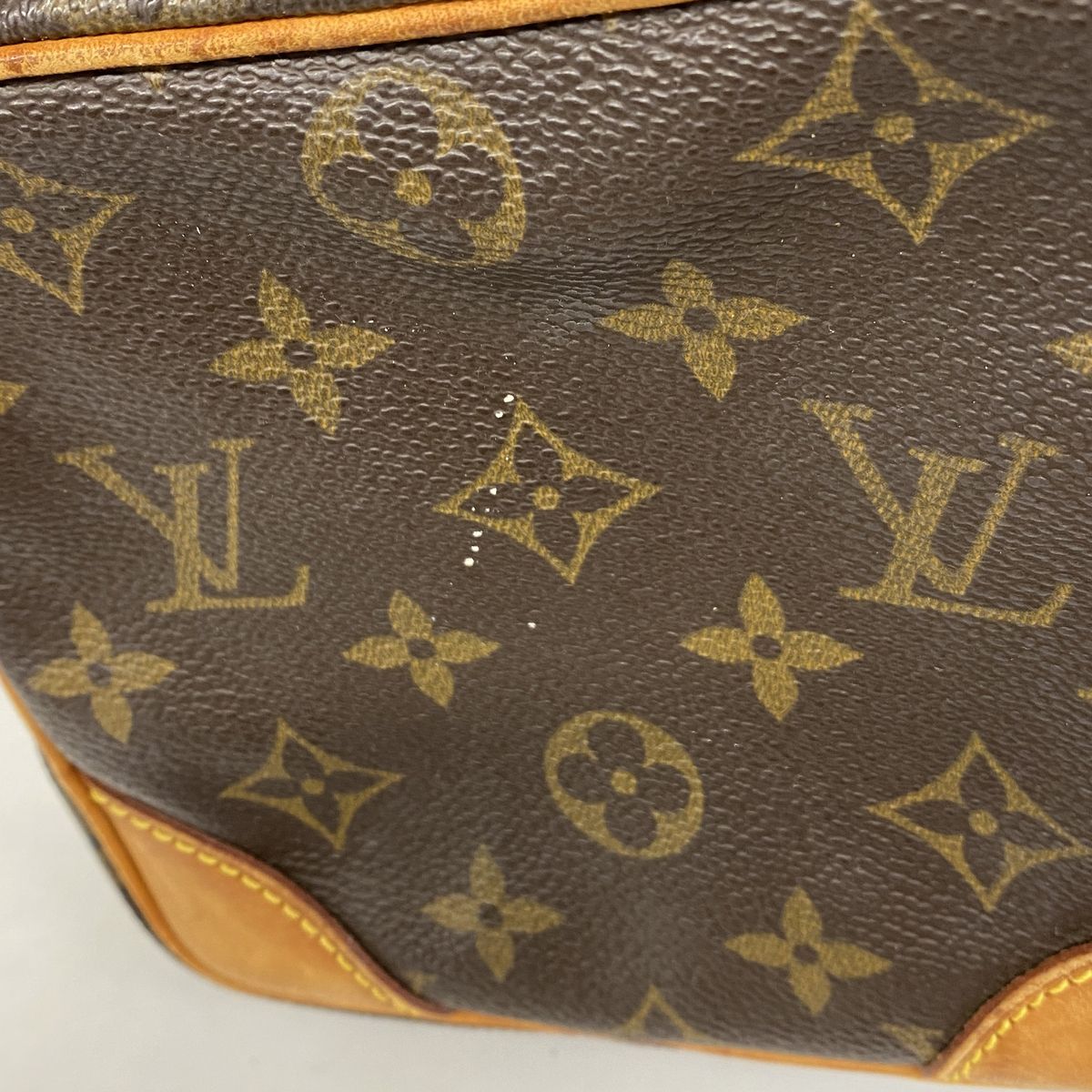 Louis Vuitton Shoulder Bag Monogram Amazon Brown — view 6