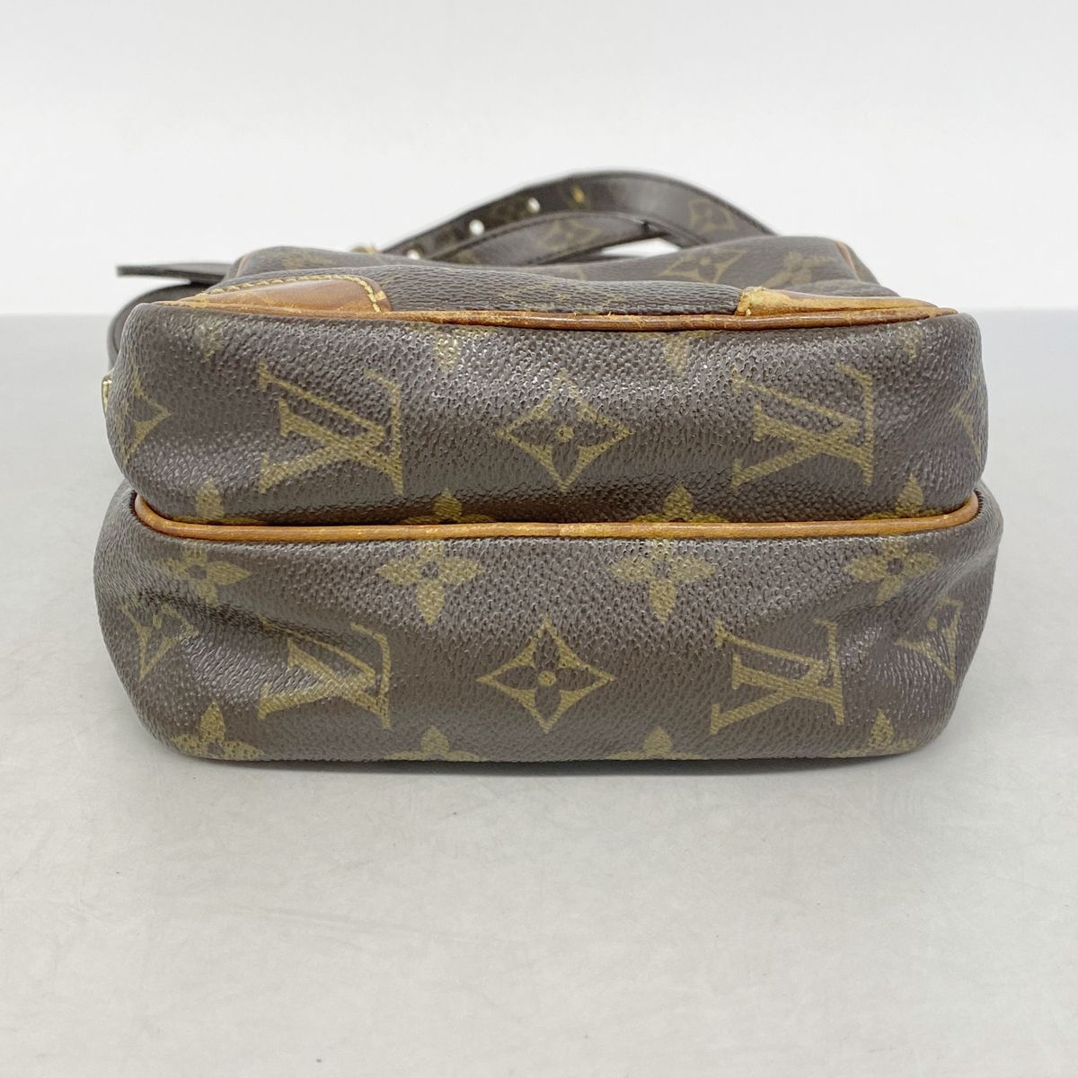 Louis Vuitton Shoulder Bag Monogram Amazon Brown — view 3