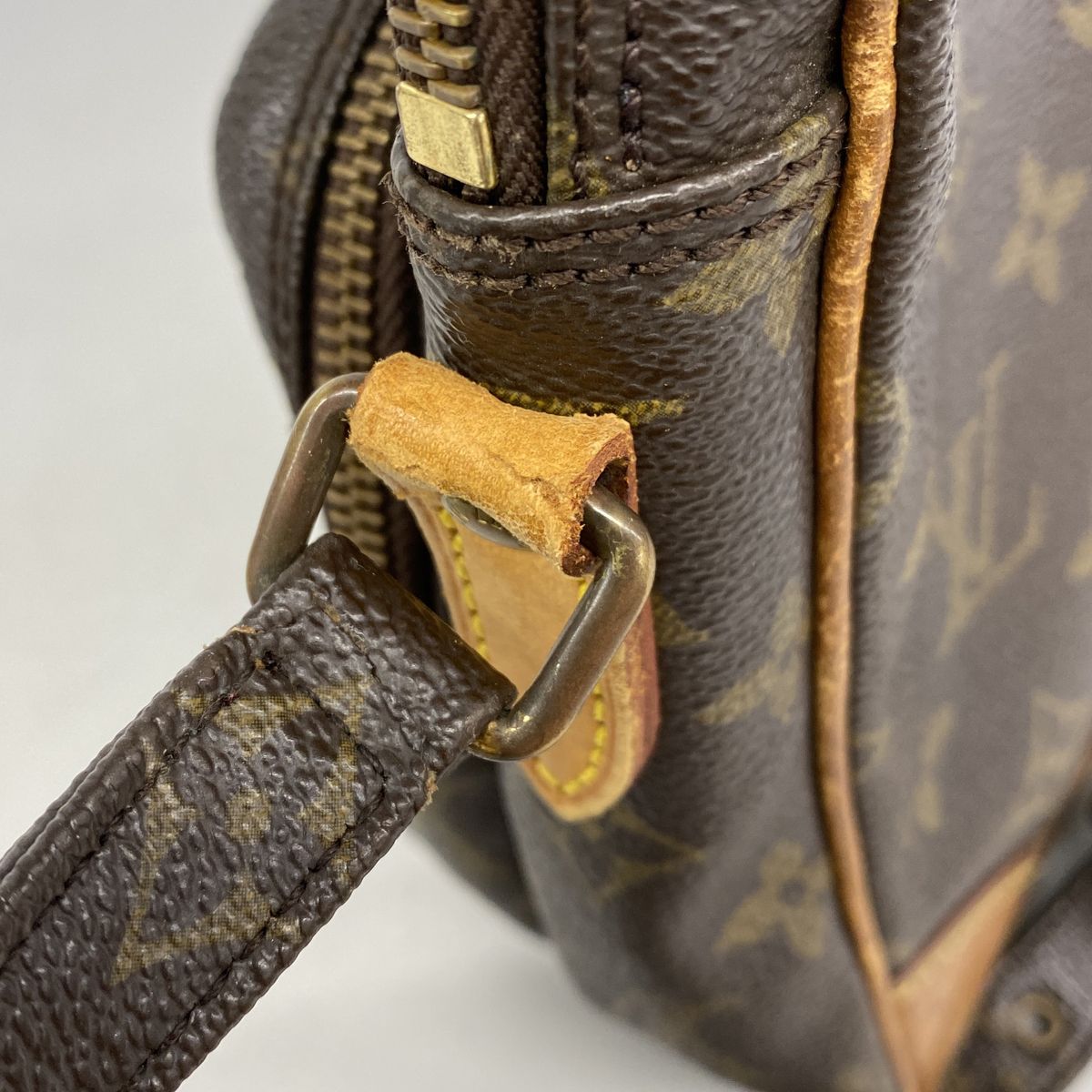 Louis Vuitton Shoulder Bag Monogram Amazon Brown — view 7