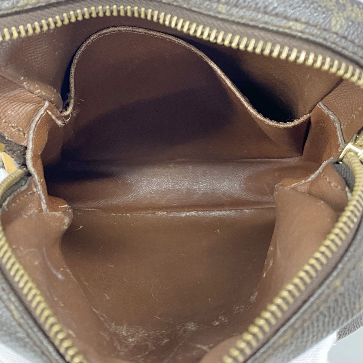 Louis Vuitton Shoulder Bag Monogram Amazon Brown — view 4