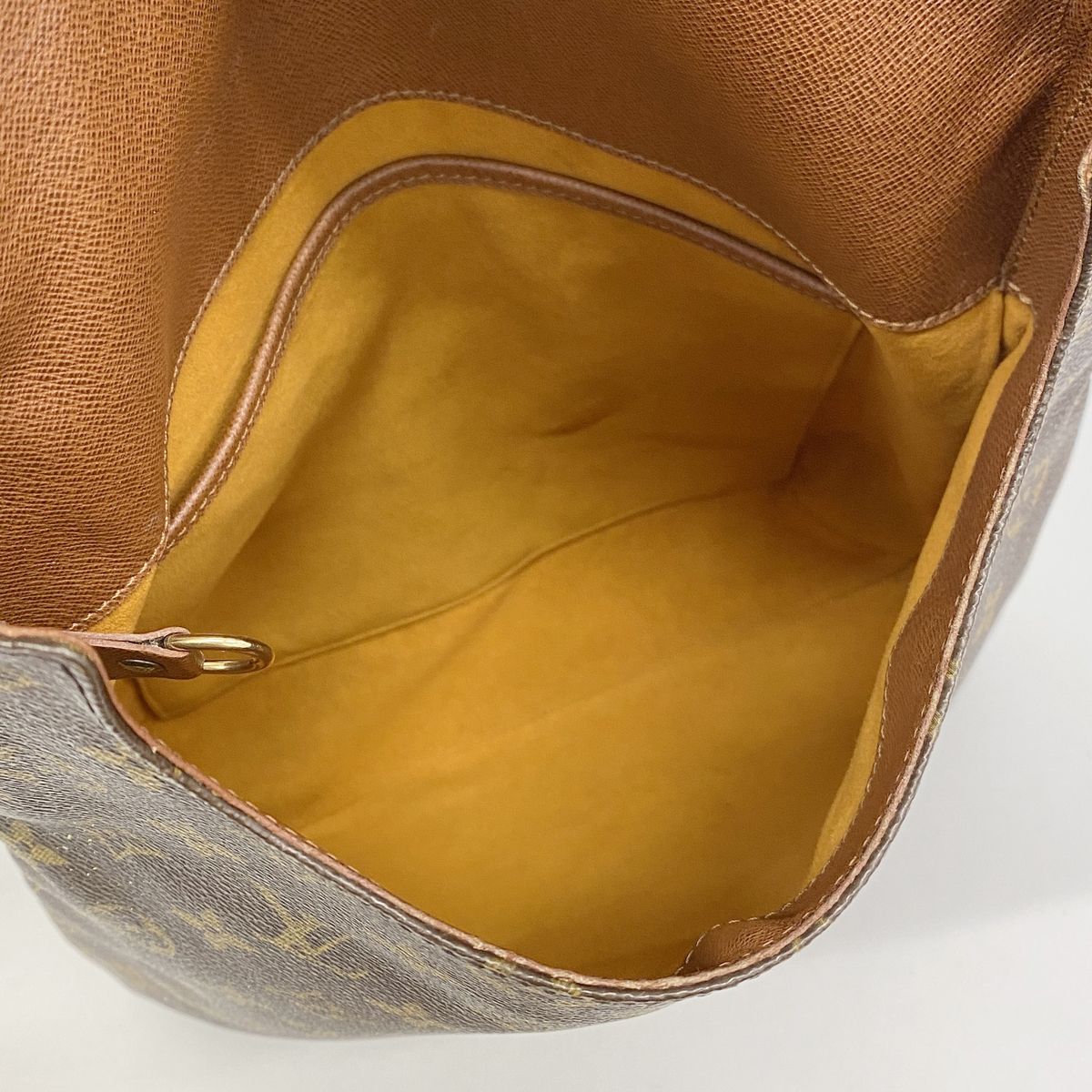 Louis Vuitton Shoulder Bag Monogram Musette Brown — view 4