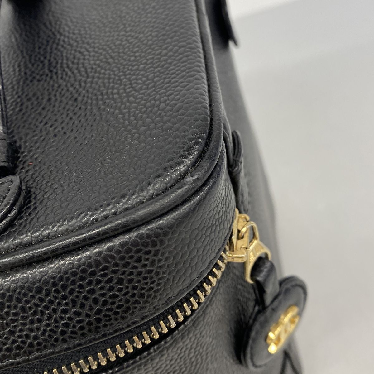 Chanel Vanity Bag Caviar Leather Black Gold — view 6