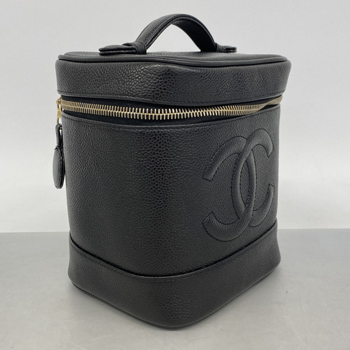 Chanel Vanity Bag Caviar Leather Black Gold — view 2