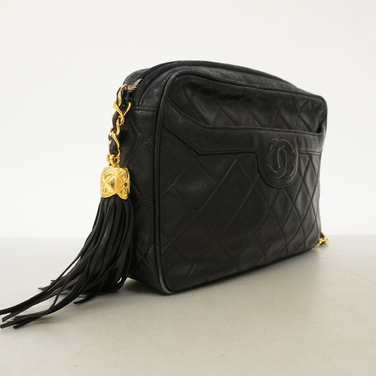 Chanel Shoulder Bag Quilted Lambskin Black Gold — view 2