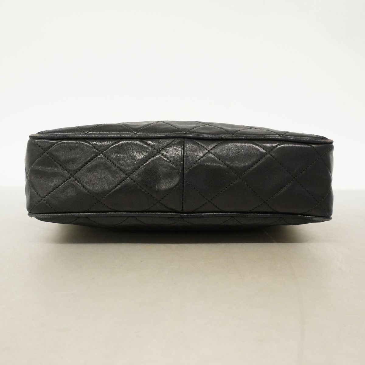 Chanel Shoulder Bag Quilted Lambskin Black Gold — view 3