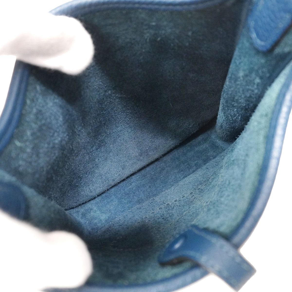 Hermes Shoulder Bag Evelyne TPM Taurillon Clemence Deep Blue Silver — view 4