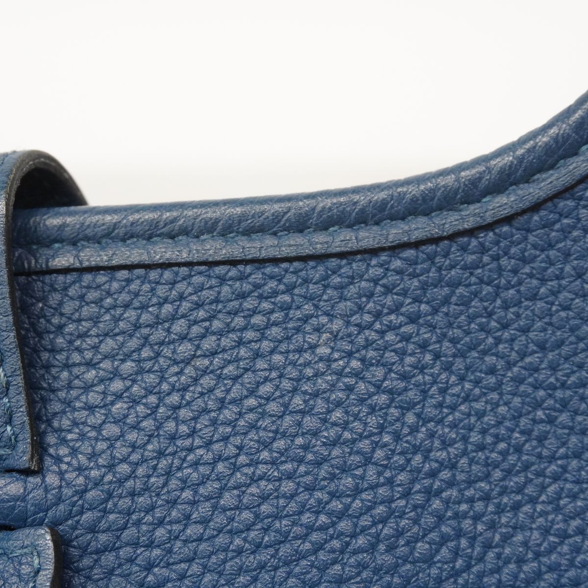 Hermes Shoulder Bag Evelyne TPM Taurillon Clemence Deep Blue Silver — view 7