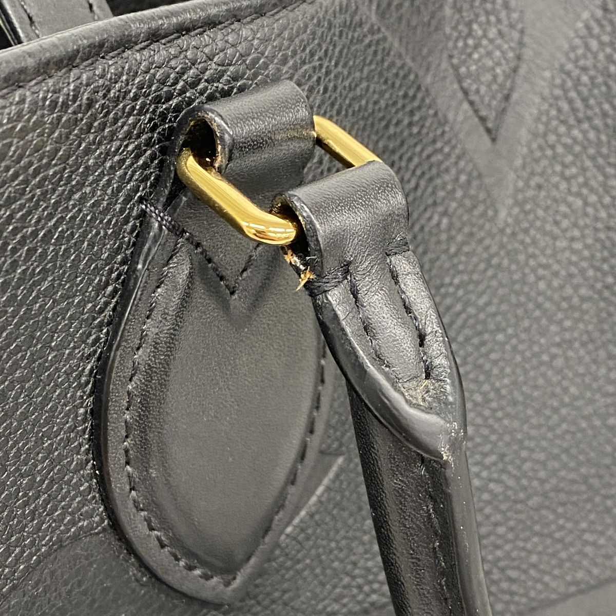 Louis Vuitton Tote Bag Monogram Empreinte On The Go Noir — view 8