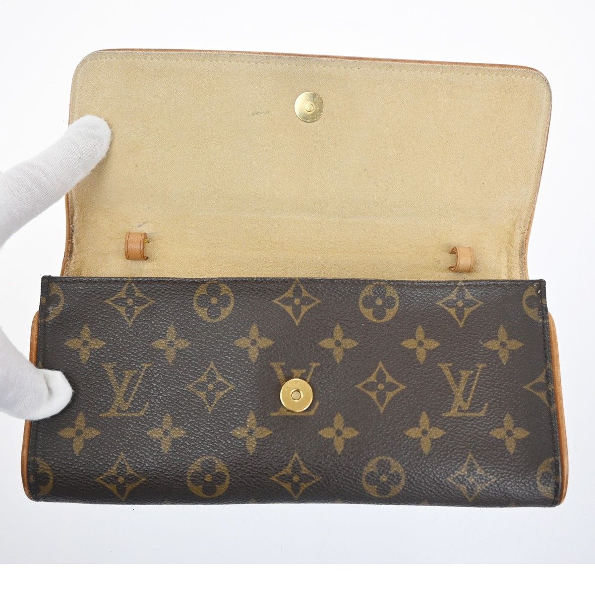 Louis Vuitton Pochette Twin GM Shoulder Bag Monogram Leather — view 8