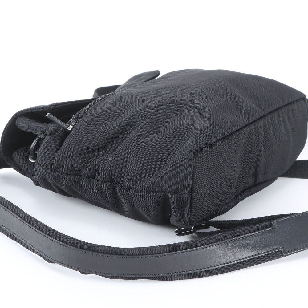 Gucci 003 Leather Backpack Shoulder Bag Black — view 5