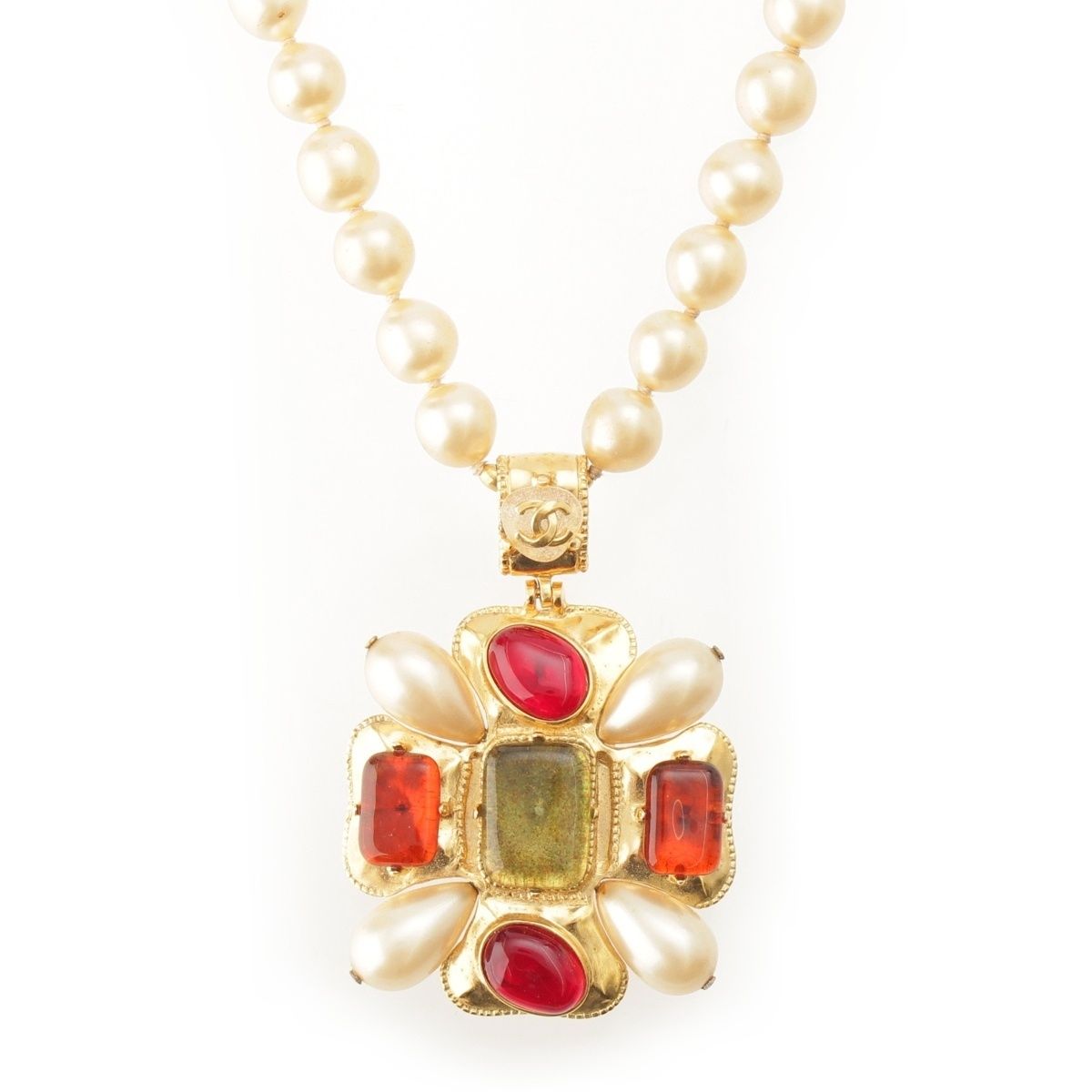 Chanel 97A Vintage Gripoix Pearl Necklace Gold