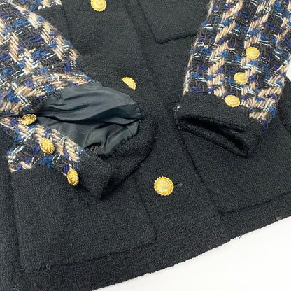 Chanel 90S C Vintage Tweed Skirt Jacket & Set CC Logo Gold Button — view 7