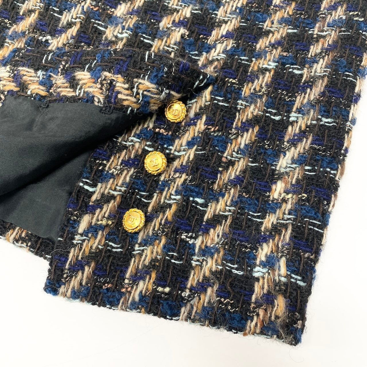 Chanel 90S C Vintage Tweed Skirt Jacket & Set CC Logo Gold Button — view 8