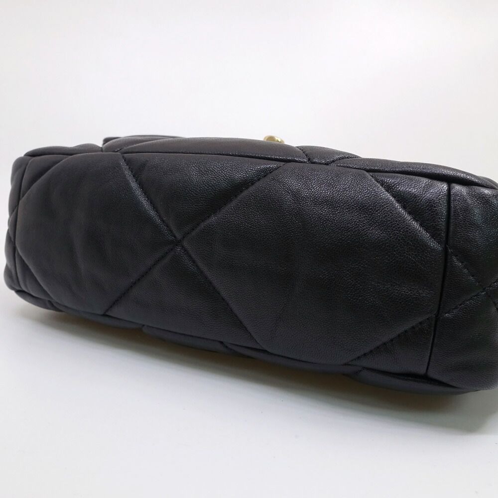 Chanel 19 Handbag Shiny Lambskin Gold Silver — view 4