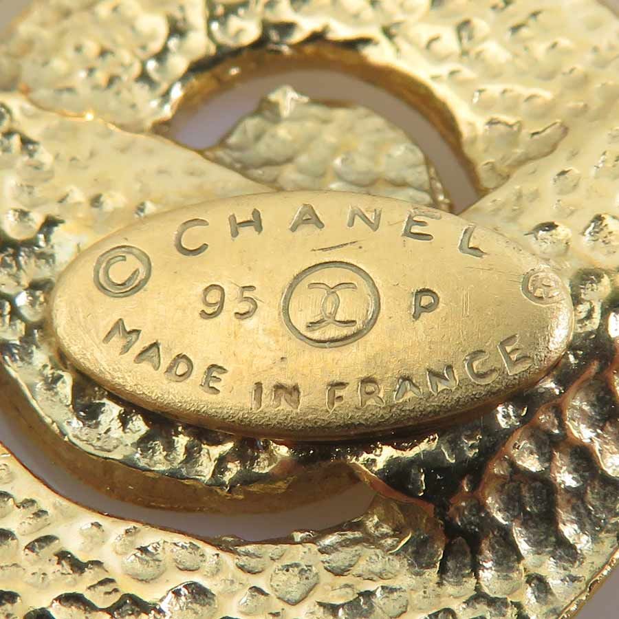 Chanel Brooch CC Logo — view 8