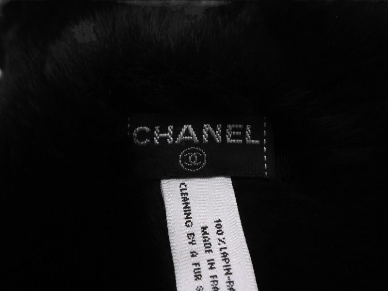 Chanel Big CC Logo Rabbit Neck Warmer Scarf Black White — view 7