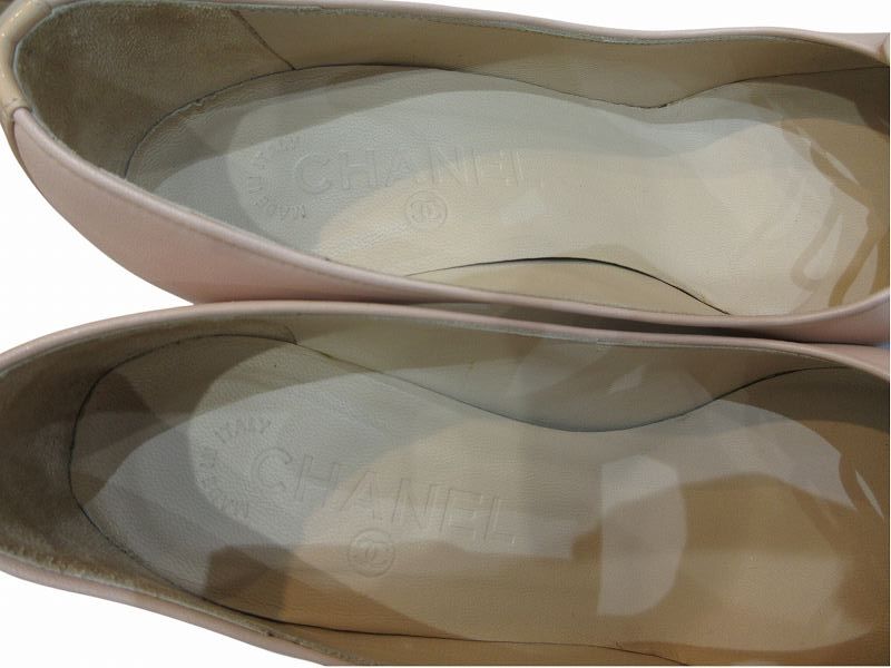 Chanel Pumps CC Logo Pink Heels — view 7