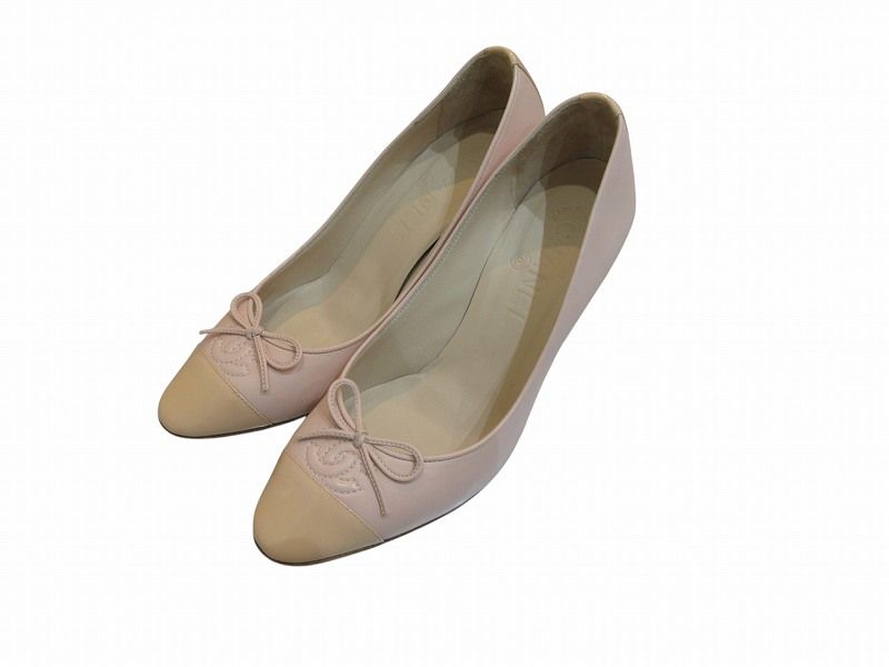 Chanel Pumps CC Logo Pink Heels