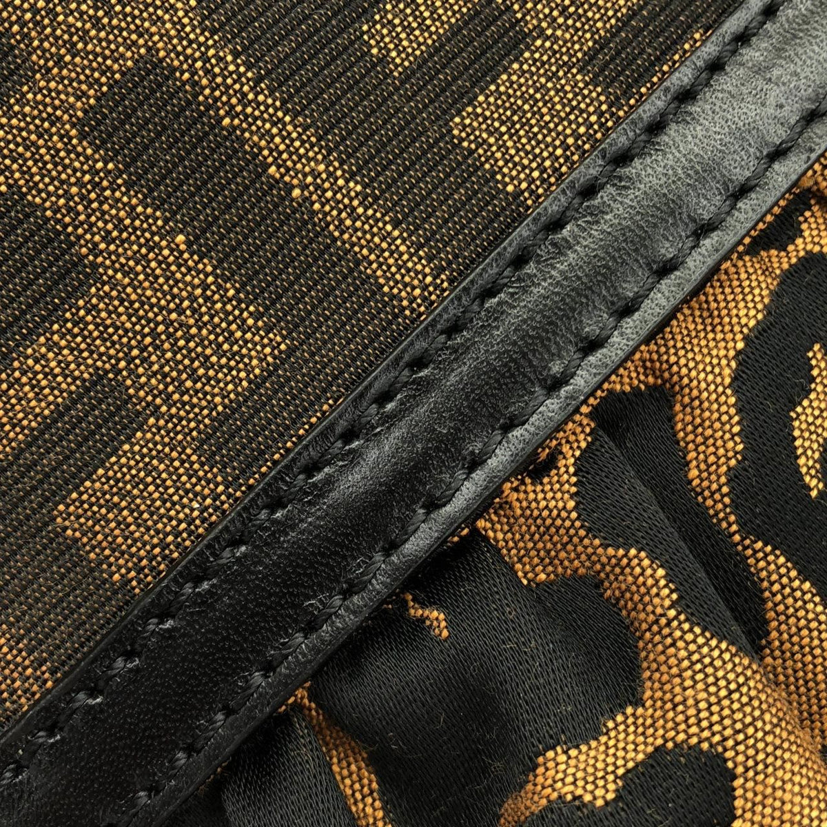 Fendi Vintage Shoulder Bag — view 5