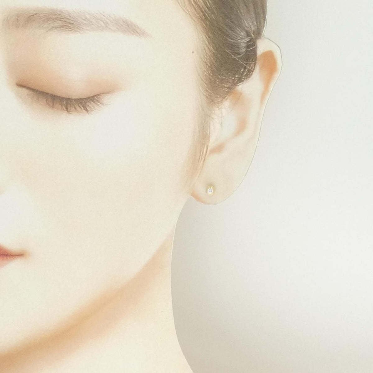 Cartier D'amour Extra Small Earrings — view 4