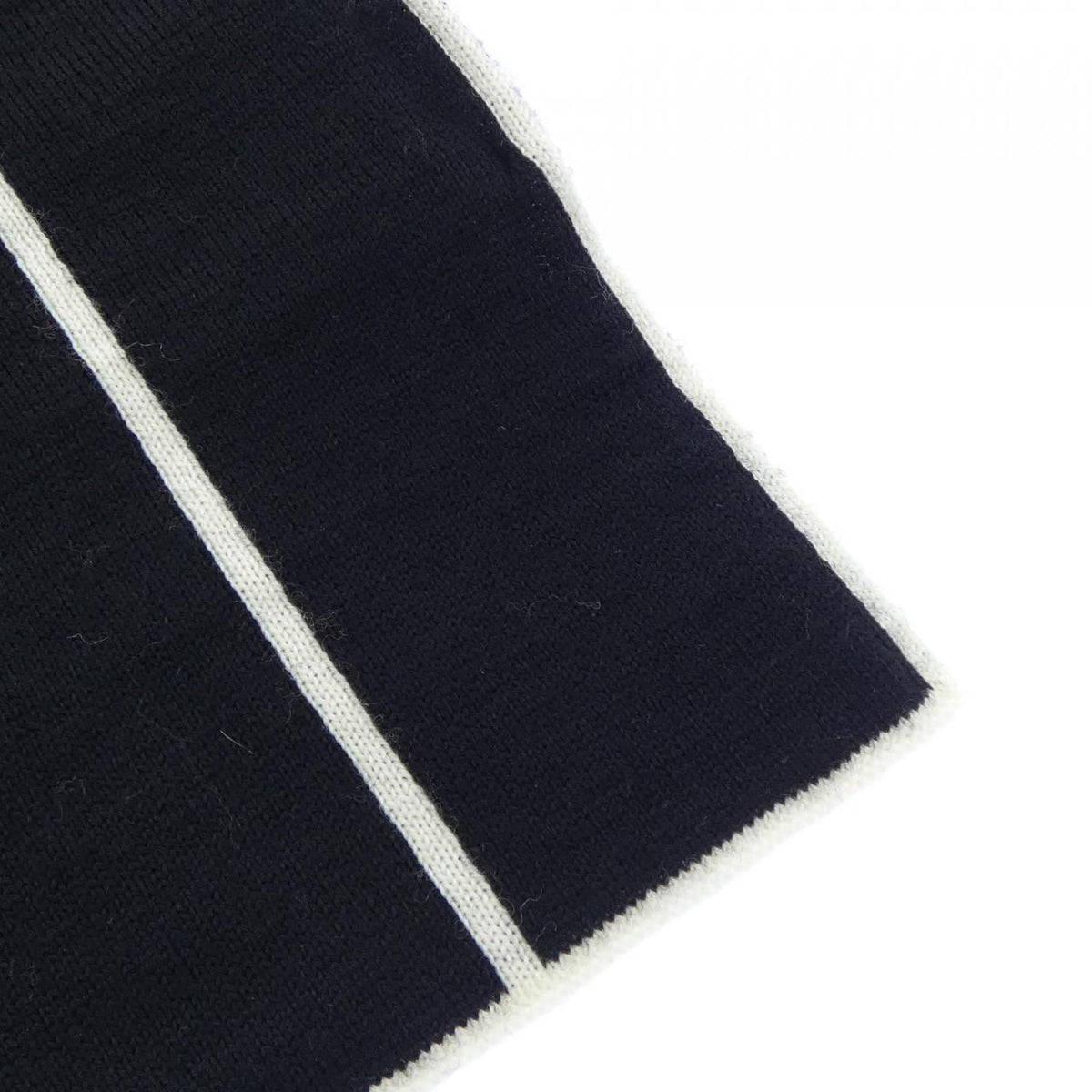 Moncler Scarf Black — view 2