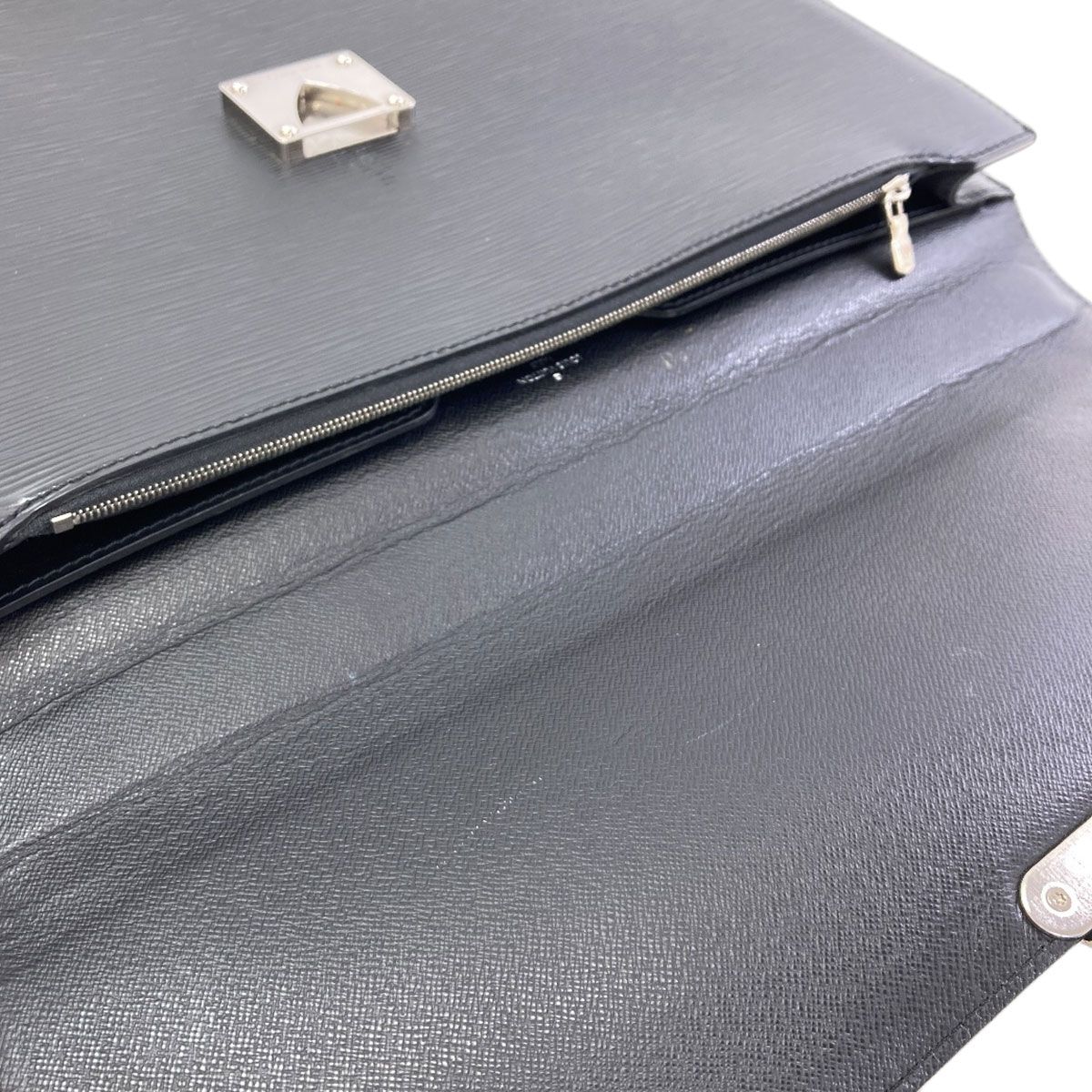 Louis Vuitton Business Bag Epi — view 8