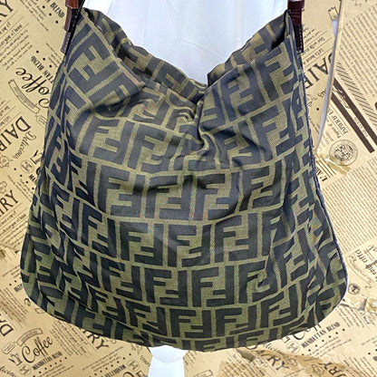 Fendi Tote Zucca Pattern Large Shoulder Bag Brown — view 2